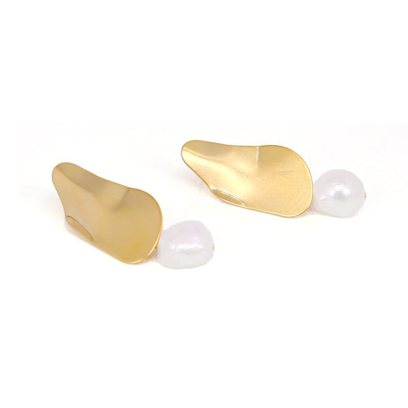 LARA PEARL EARRINGS
